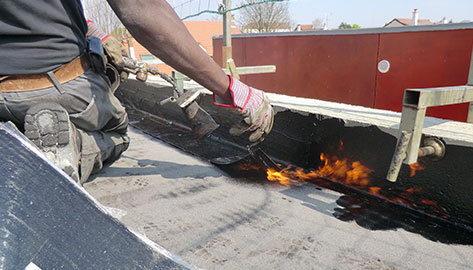 Fuite et étanchéité de toiture à Saulx-Les-Chartreux (91160) dans le Val d'Oise. Fuite et étanchéité de toiture à Saulx-Les-Chartreux (91160) dans le Val d'Oise.